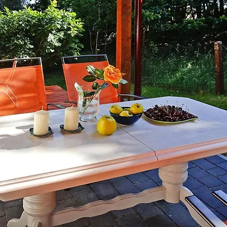 Comfortable With Garden, 3 Bedrooms *