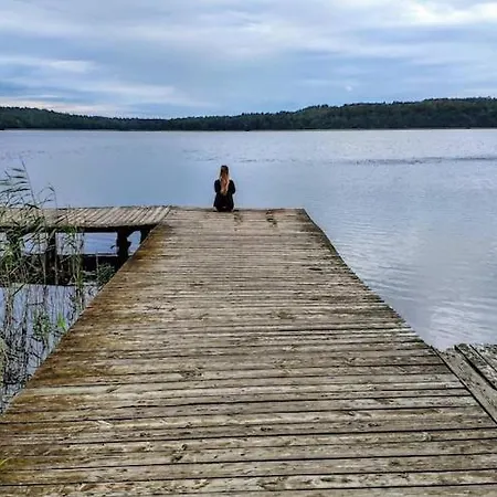 Σπίτι διακοπών Comfortable With Garden, 3 Bedrooms *