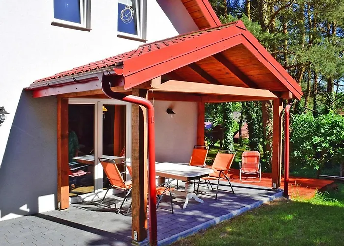 Σπίτι διακοπών Comfortable With Garden, 3 Bedrooms