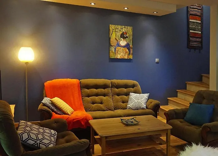 Comfortable With Garden, 3 Bedrooms *