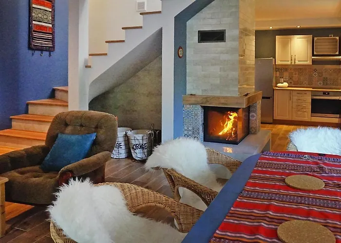 Σπίτι διακοπών Comfortable With Garden, 3 Bedrooms *