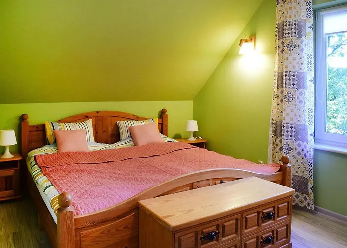 Comfortable With Garden, 3 Bedrooms *