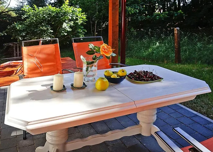 Comfortable With Garden, 3 Bedrooms *